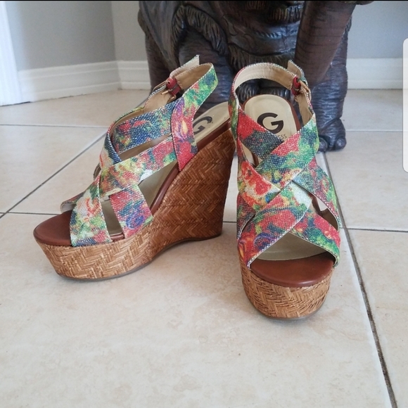 🌞Guess Wedges🌞 - Picture 1 of 6